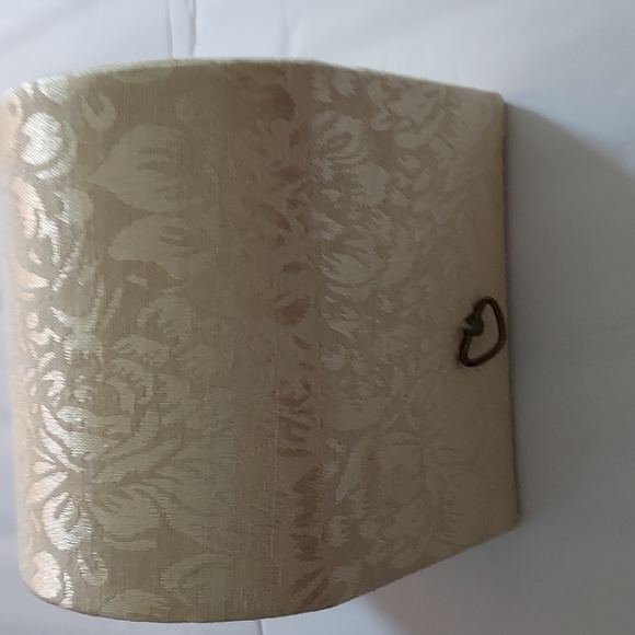 The Hope Chest 3 handmade Glass Angels inside of Music Box w/satin lining. - Picture 6 of 8